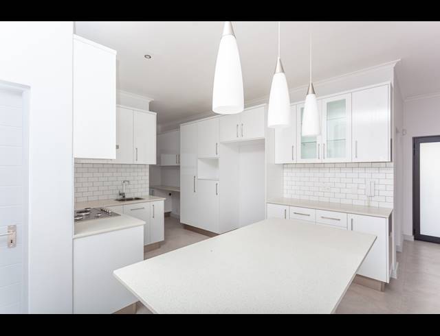 4 BEDROOM FREEHOLD FOR SALE IN PARKLANDS NORTH